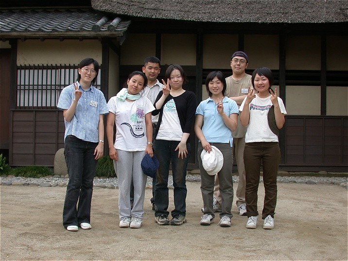 gakusei20050909.jpg 716537 177K