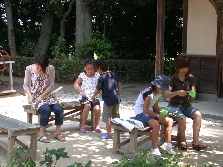 kutuberatukuri100825-1.JPG 716��537 73K